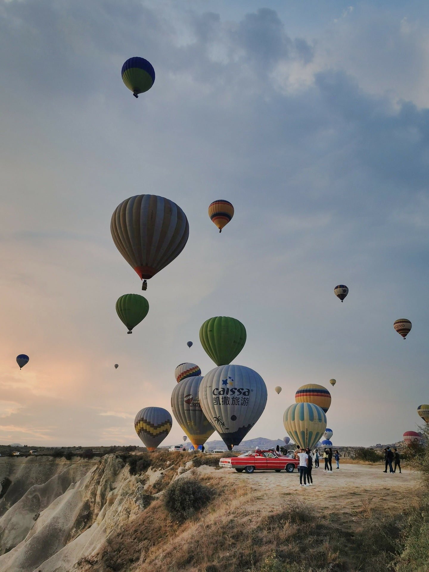 hot-air-balloons-5505217_1920